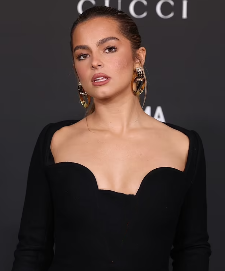 八卦的法斗 艾迪生·雷·伊斯特林，登上电影艺术节晚会人气飙升