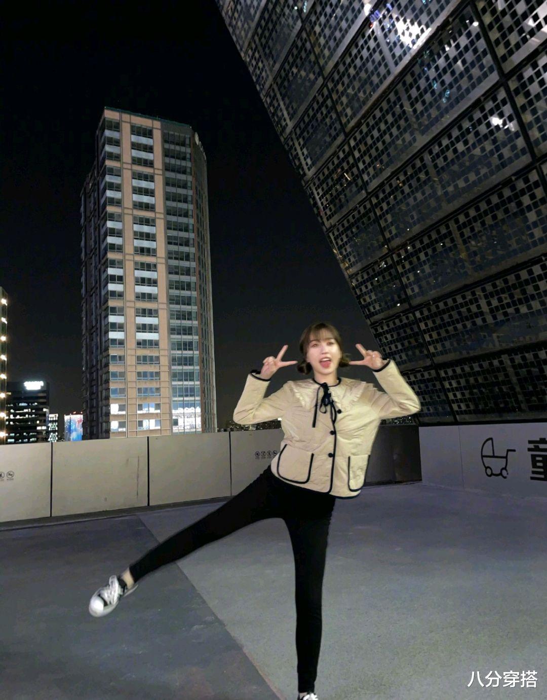 张馨予|虞书欣时尚感爆棚,穿银色亮片连衣裙配高马尾洋气精致,成熟大气