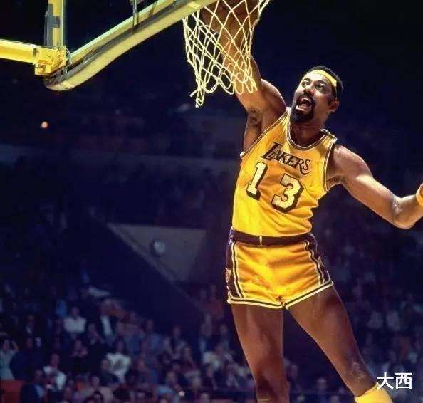 威斯布鲁克|就在今天，NBA保持了53年的纪录，被库里打破了，又是历史第一