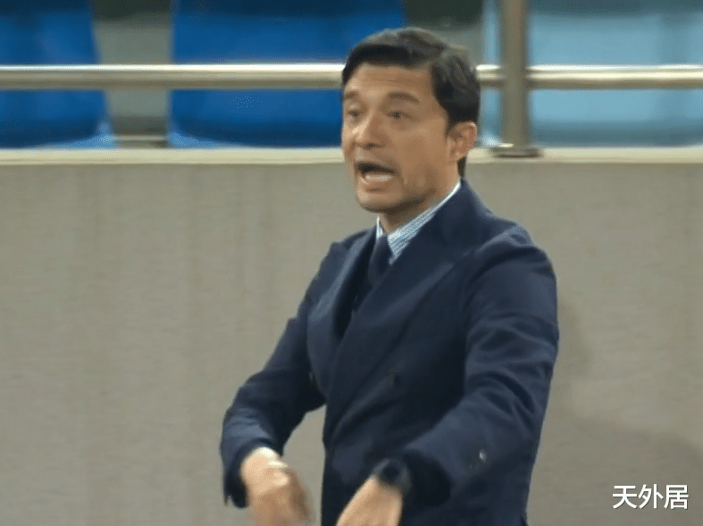 谢晖|2-1！冲超热门登顶中甲！谢晖抱怨染黄，前中超恶人染红后狂喷