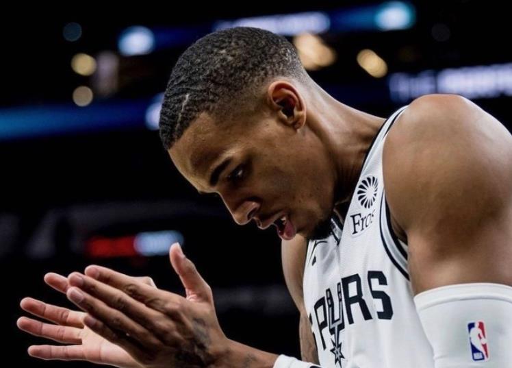 馬刺隊|馬刺1.93米妖星大爆發，6400萬花的太值了！格林親口解釋最后一球