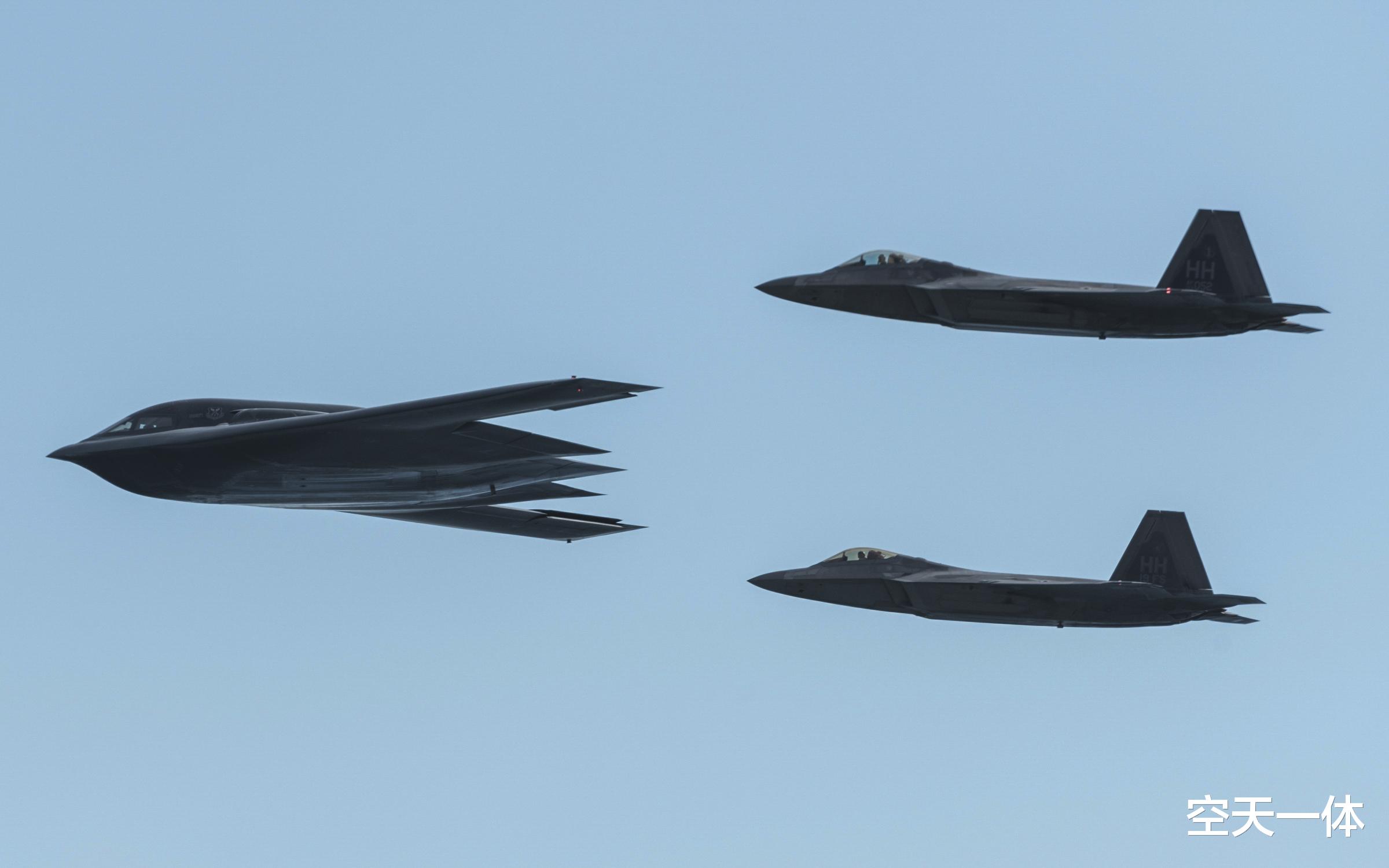 F-35|B2轰炸机涂层是通电的？隐身不是简单的事，F117、F22、F35都不同
