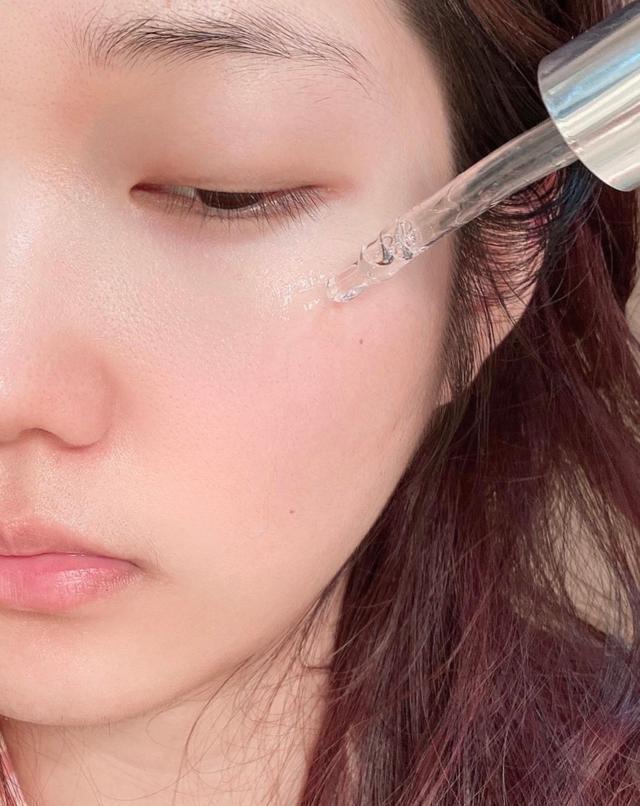 美容 洁面后，直接涂抹精华液？难怪没有效果！快来看看正确的使用方法