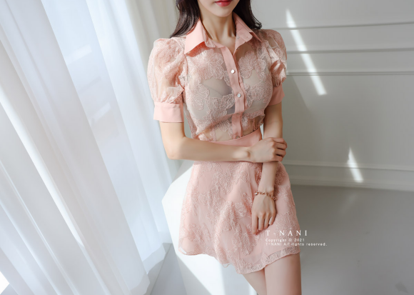 心壹文学|女神孙允珠时尚搭配：弥花香醉粉桃罗裳金丝雕纹裙