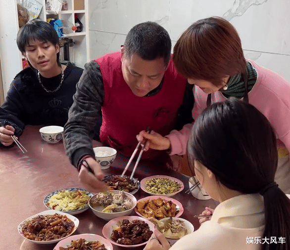 短视频|“网瘾少年”小杨哥，不工作攒出数亿身家，真实背景曝光，真牛