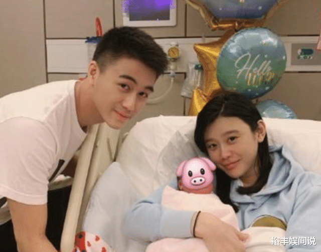 奚梦瑶|奚梦瑶官宣二胎得女，公开一家四口握手照：小朋友现在还有点害羞