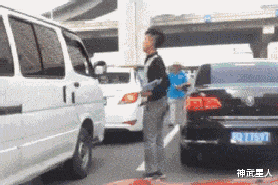 神武星人|神回复：“当教室就剩我和校花俩个人，我应该注意些什么？”网友回答绝了！