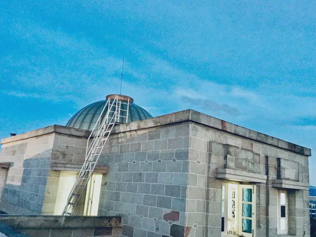 丑故事|闻中 | 漫游喜马拉雅群山,寻访传说中的隐修之地