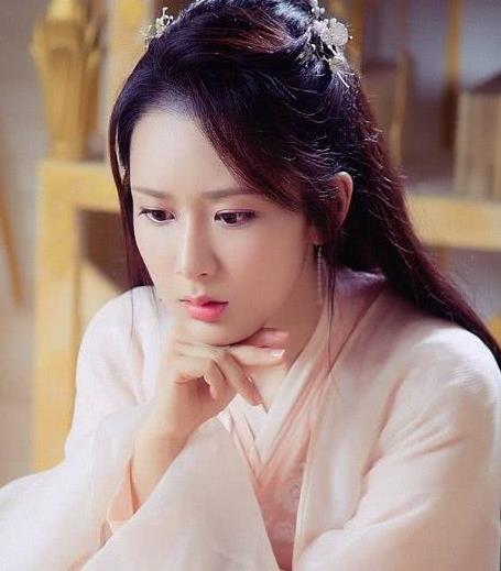 倪妮|29岁杨紫罕晒生活碎片，“考古”湘琴太可爱，淘气“挖煤”引群赞