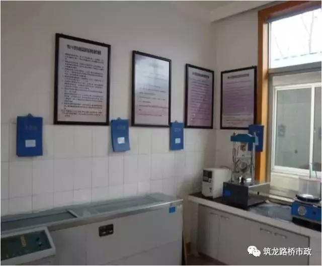 阳光分享鸿鹄志 路面工程病害形式，以及施工质量管理控制要点?