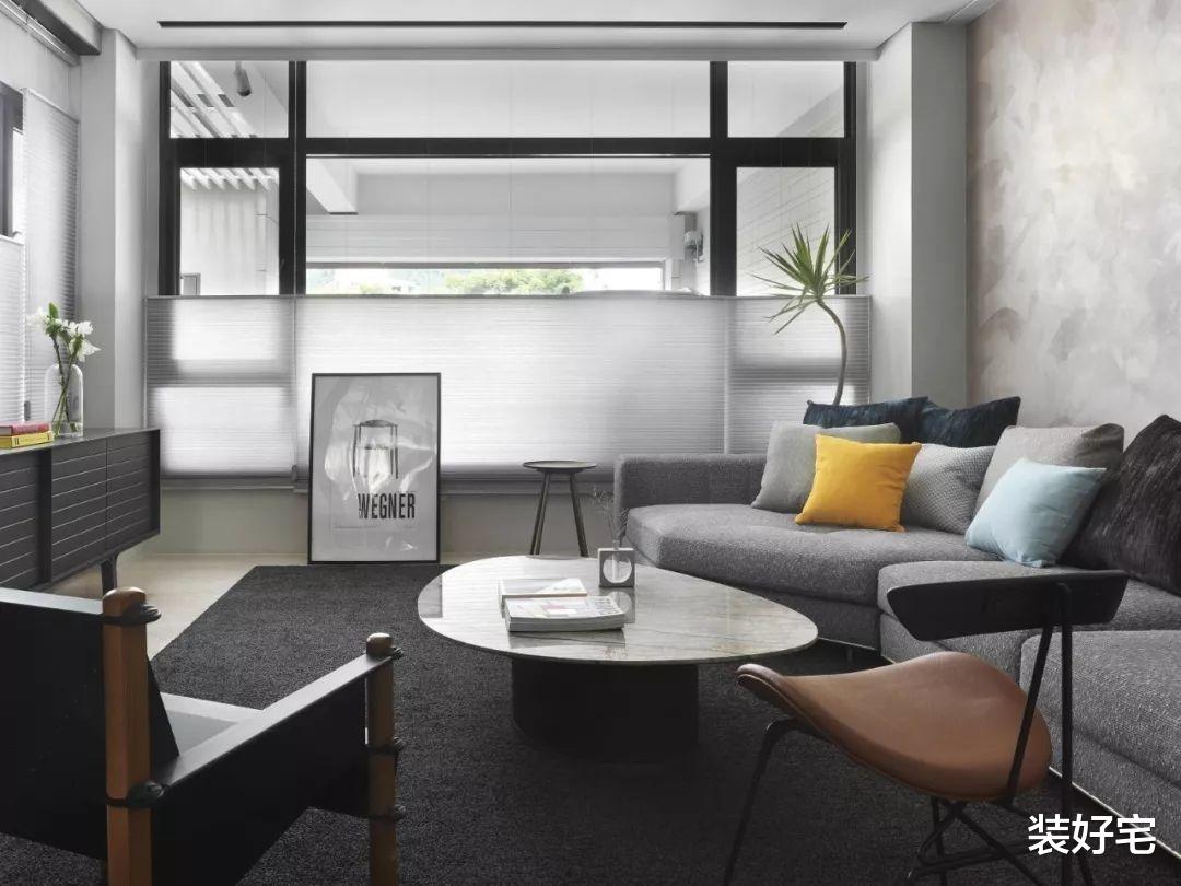 普通人家都喜欢用浅色,但设计师家却愿意用深色!差距真的好大