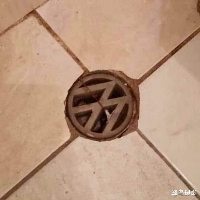 一组照片看俄罗斯的\神\装修，电线接得太霸气，还是国内安全啊