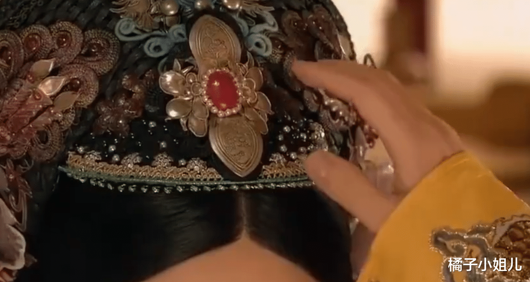 郑爽|甄嬛至死不知道，为何皇上在死前要摸一摸她的头发？果郡王知道