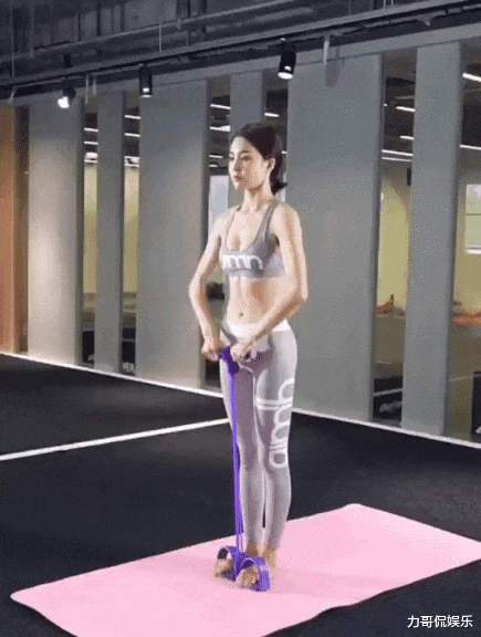 蒋欣|大骨架的蒋欣瘦成王子文？减到45公斤的蒋欣，直言减肥其实并不难