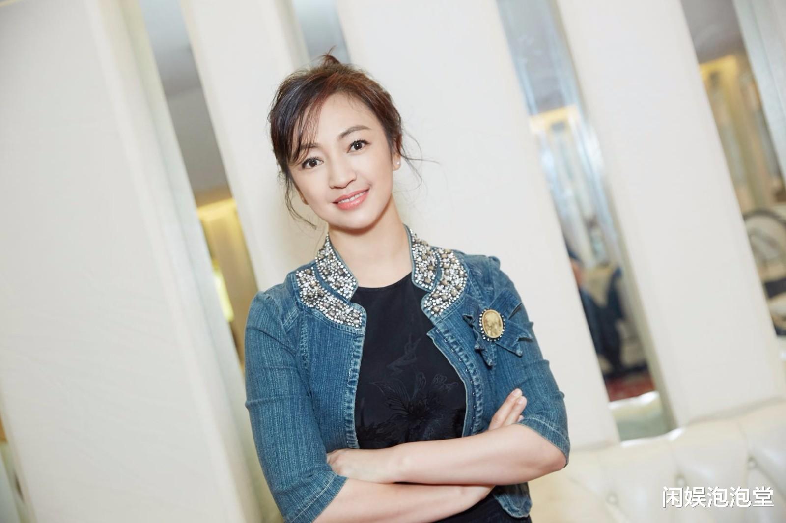 张兰|37岁成为半个娱乐圈老板娘，堪称内地版向太，罗海琼有何本事？