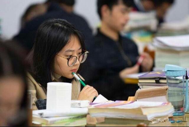 招聘|专科生迎来新春天,这个“铁饭碗”公开招聘,本科生只能默默羡慕