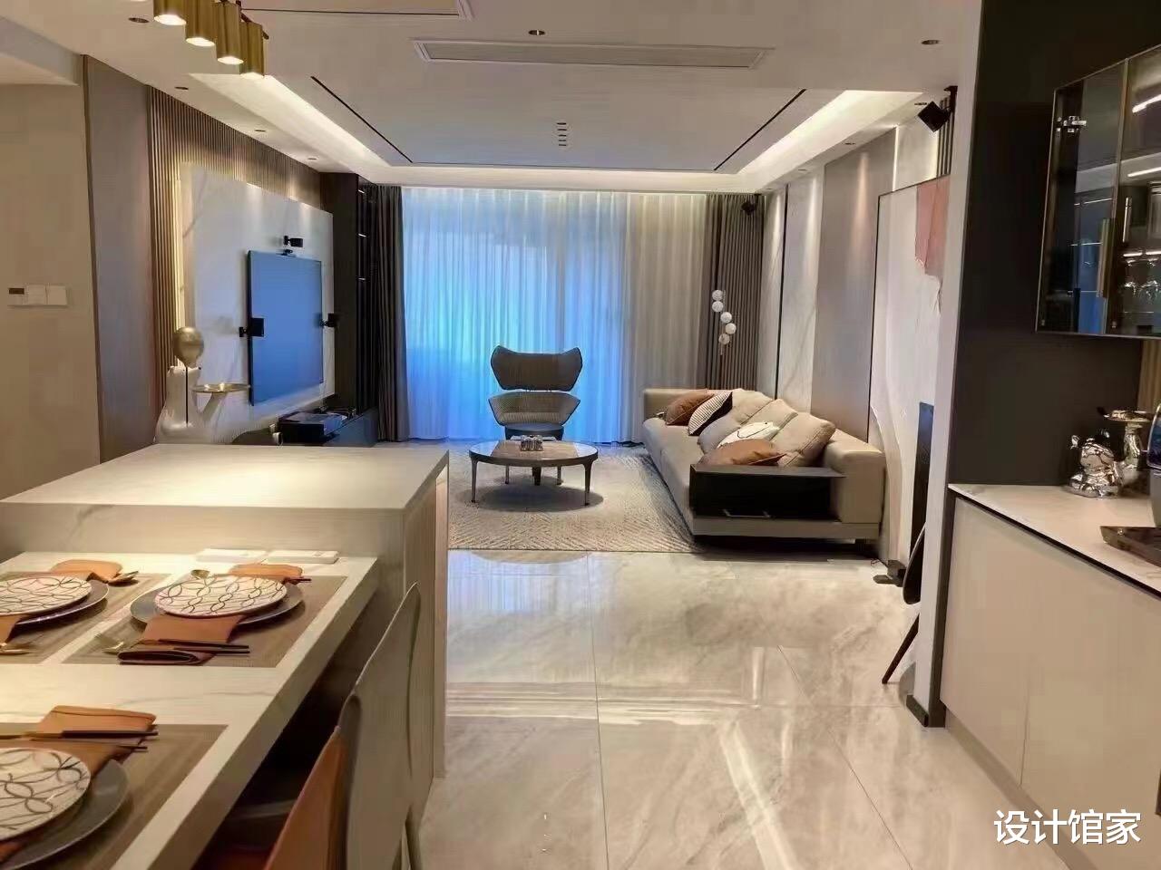 126㎡现代轻奢风格装修实景，阳台改成淋浴区，你见过吗