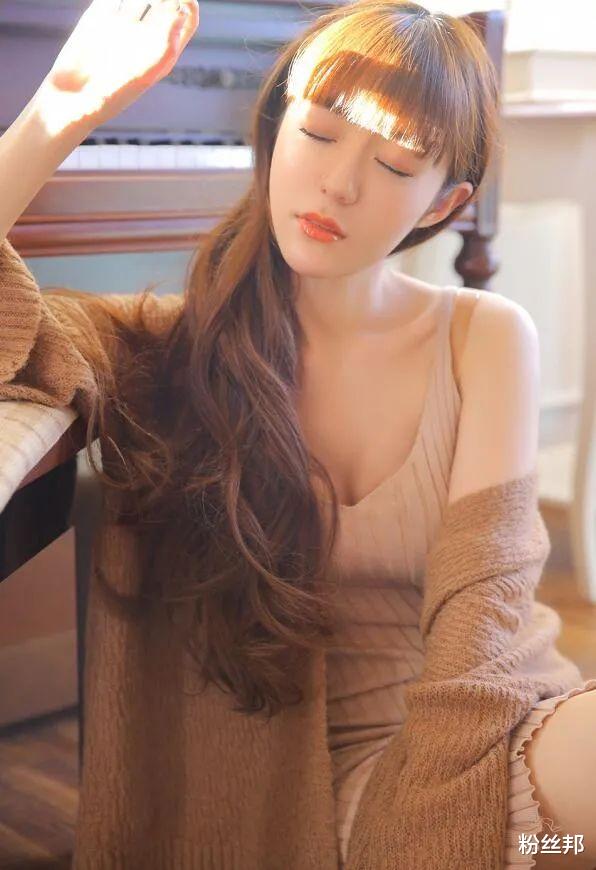 写真|曾累计花400万拍写真，YY星妹妹衣服不保守，被封禁3天处罚停播