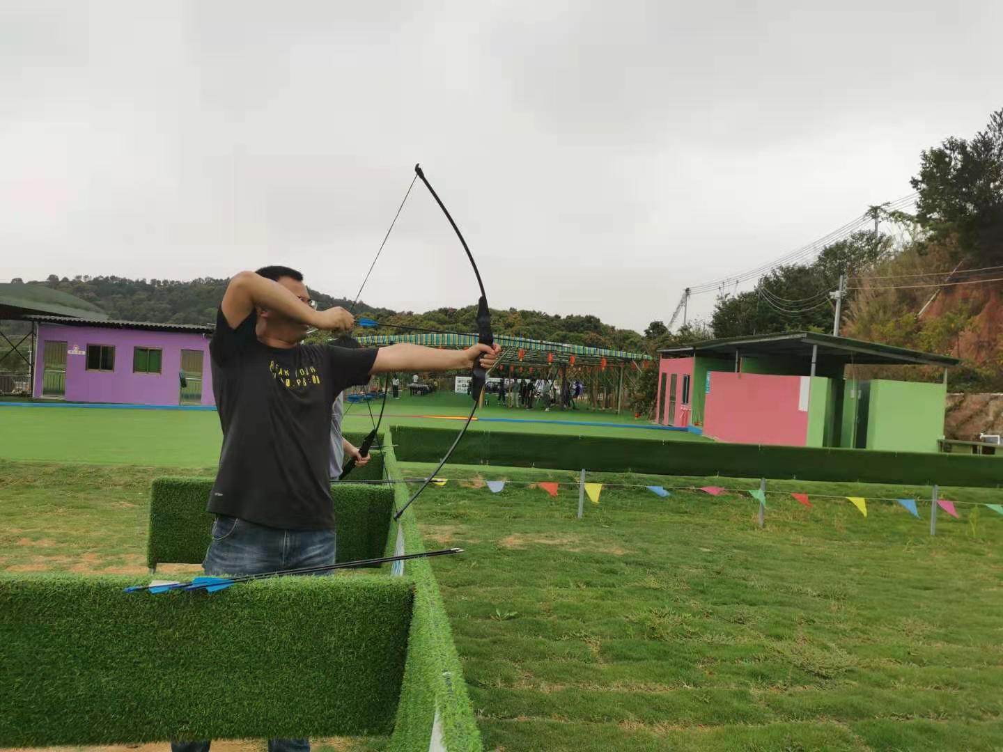 热辣时评 组团去东莞农家乐玩,做饭的全是男人,等吃的全是女人