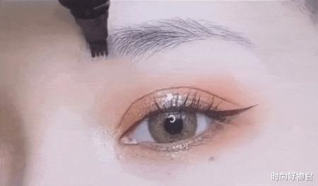 ysl|建议女人:不管多忙,出门尽量化淡妆,教你正确顺序,易学还漂亮