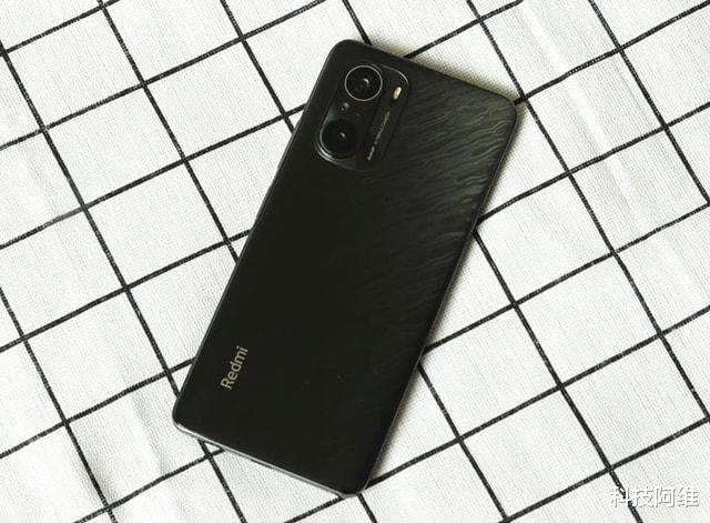 红米手机|从3699元跌至2999元，12GB+256GB，一亿像素三摄顶配旗舰加速退场