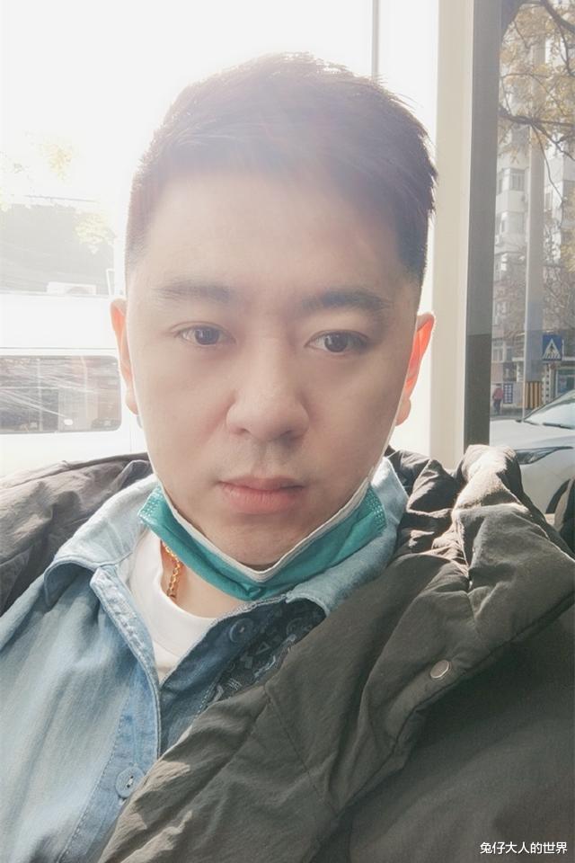 杨鹤通|德云社于谦徒弟发文，杨鹤通一句祝福引发热议，大哥这是咋了