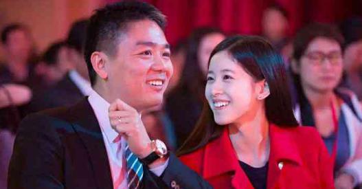 章泽天|章泽天晒健身照，弯腰那一刻，突然明白她早已不是当年的奶茶妹妹