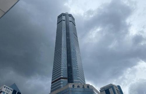 九派新闻 深圳赛格大厦疑三日来连续晃动 20年前有论文称大厦封顶后发现问题