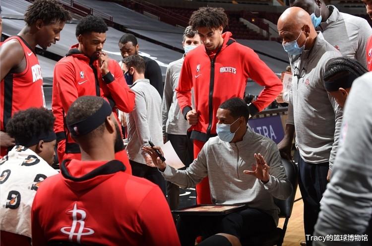 火箭队 离谱！火箭两大噩耗：4000万先生有主教练撑腰！球队毒瘤不走反留？