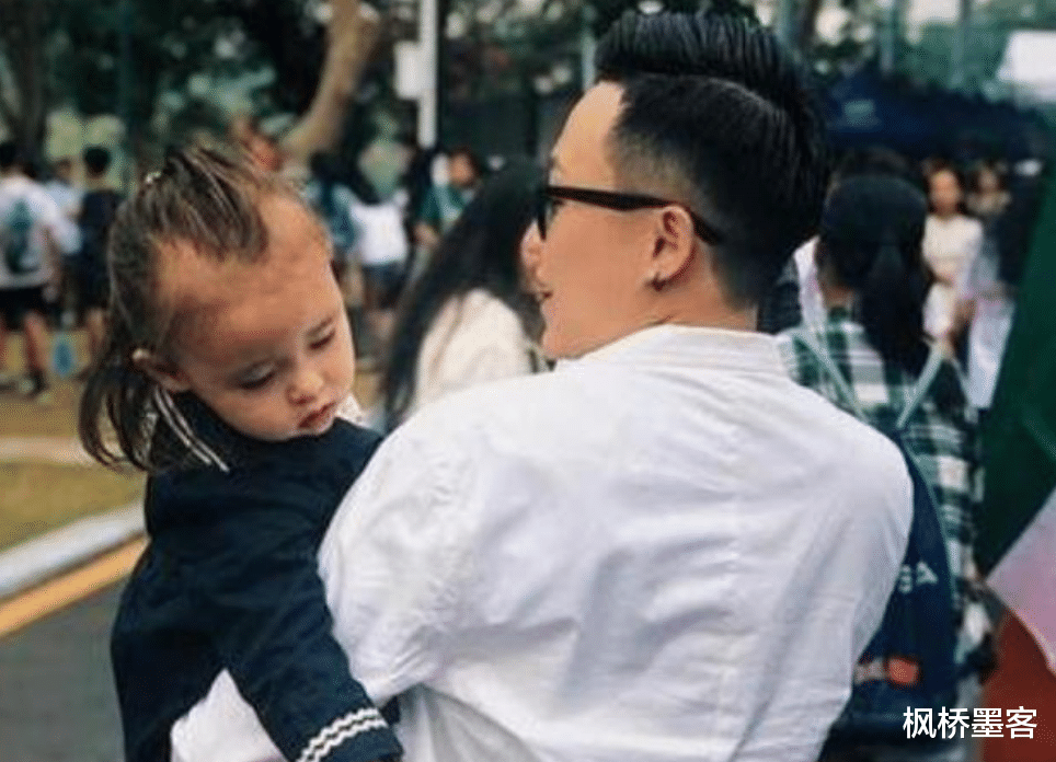 叶海洋|叶海洋：29岁身价千万，花50万买精子生五国混血，如今已成女儿奴