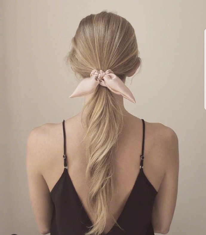 苹果|夏天如何扎头发显优雅气质？“法式丝巾+扎发”，江疏影也扎了！