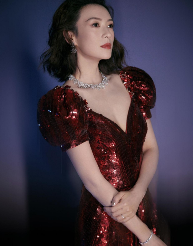 灵熙说珠宝 章子怡被称之她为东方“美人坯子”,10衣服展示她不仅美还会穿