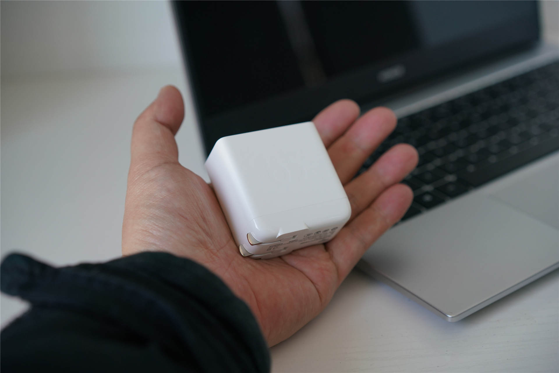aigo|支持多种主流快充协议无所不充，aigo 65W PD电源适配器评测