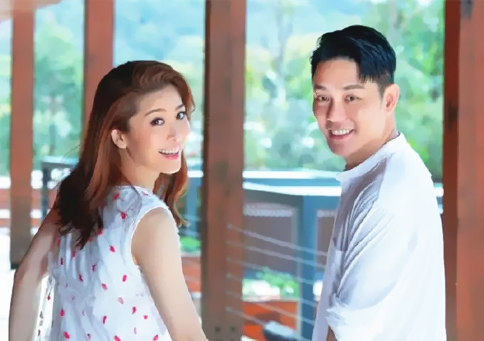 全球时尚号|香港新生代女神周丽淇,颜值如玉身材姣好,复古港风优雅迷人