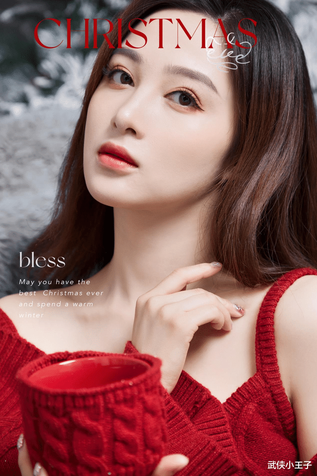 圣诞节|孙嘉璐圣诞大片暖冬氛围感拉满，超甜wink简直萌杀