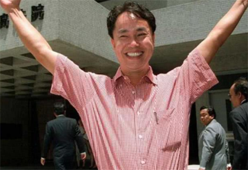 张子强|张子强伏法后, 妻子罗艳芳携20亿出国定居成最大赢家, 后来怎样了