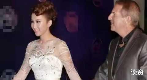 李玟|46岁李玟近照认不出，五官大变与舞台上判若两人，感情状态再引猜疑