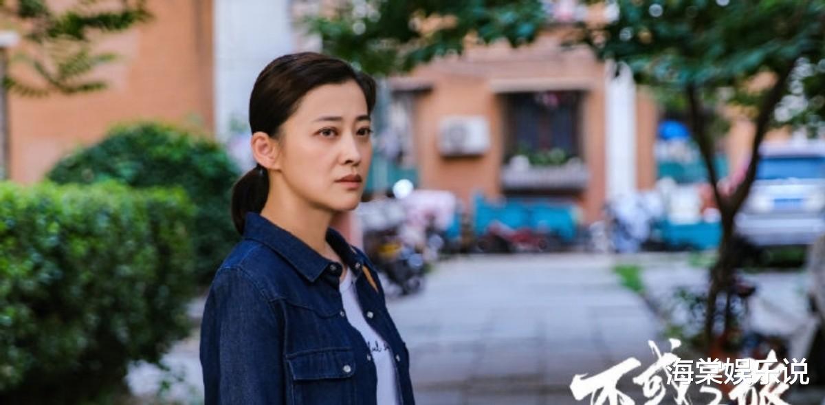 梅婷|梅婷和刘敏涛12月11日被偶遇，高挑又白皙，2人亲密搂抱关系超好