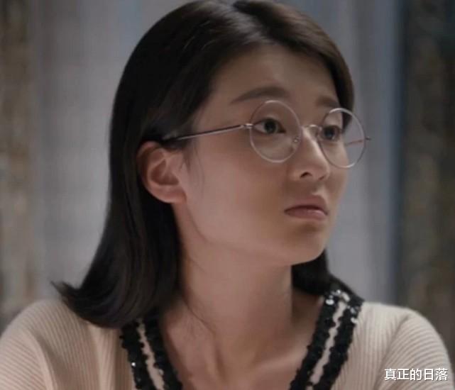 杨紫|时隔四年，乔欣与杨紫《萌探》同台，离开“电视滤镜”颜值对比真实