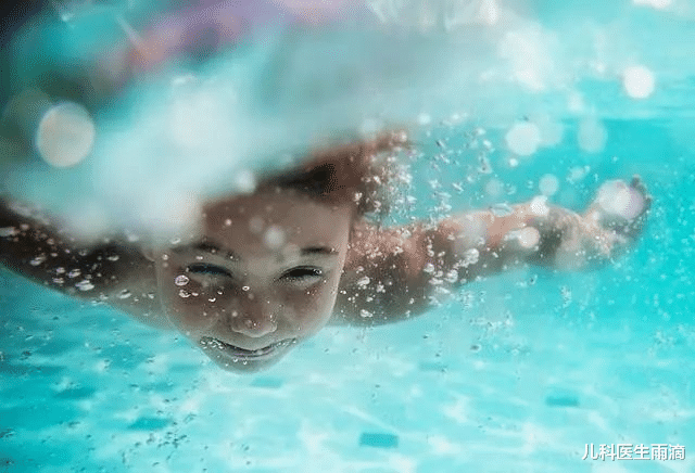 儿科医生雨滴|四岁女童溺亡，曾距妈妈不过一米，其实，孩子溺水时可能很安静
