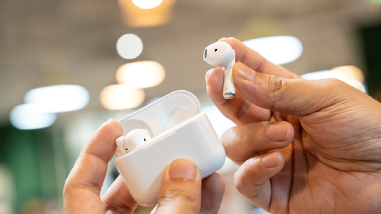 VR|轻巧入门的定位，却是用户的最爱，荣耀亲选Earbuds X2使用分享