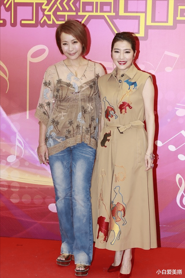 小白爱美搭|叶童老了也还是这么有魅力，和关宝慧站在一起，高个子优势好明显