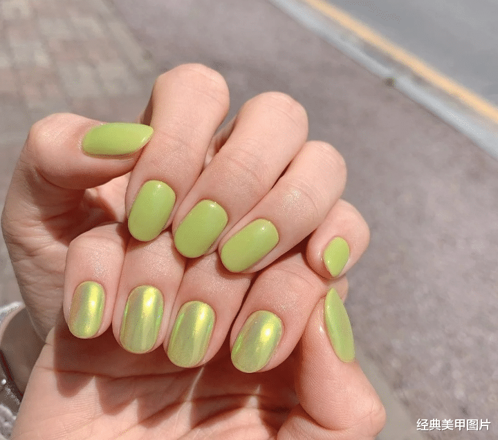 美甲|2021春日显白美甲图鉴，该给你的指甲换新衣服啦！