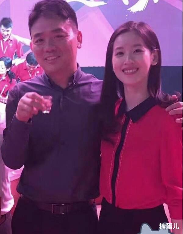 章泽天|章泽天真人素颜并不漂亮，离开修图普普通通，清纯人设已经崩了！