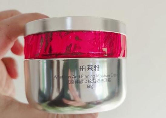 面霜|30岁姐姐最爱4款抗老面霜，紧致皮肤显年轻，超适合熟龄肌选择