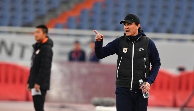 小翔很忙|优秀!郝伟激活李霄鹏不用的2大“废材”球员,中超金帅实至名归