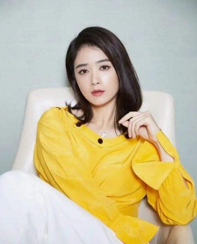 蒋欣|蒋欣，侠气勇敢的樊胜美， 霸气的娘娘， 喜欢吗