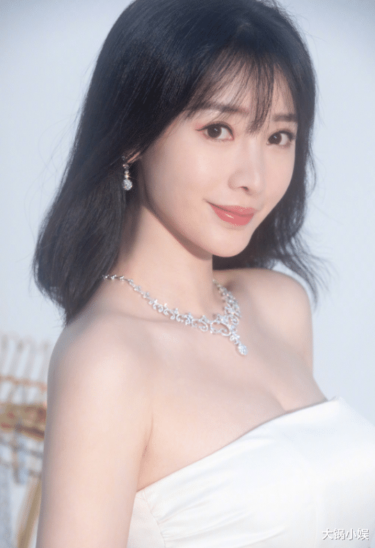 柳岩|性感路线难成一线！柳岩谈婚姻焦虑：40岁一点也不可怕