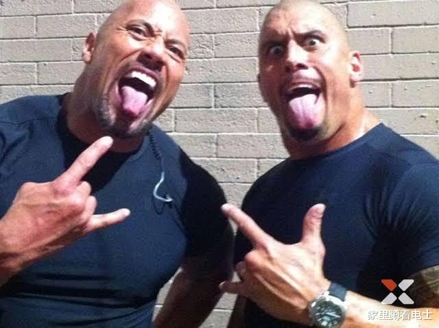 道恩·强森|巨石强森20年替身，受伤坚持健身，身家相差400倍，亲兄弟也要明算账