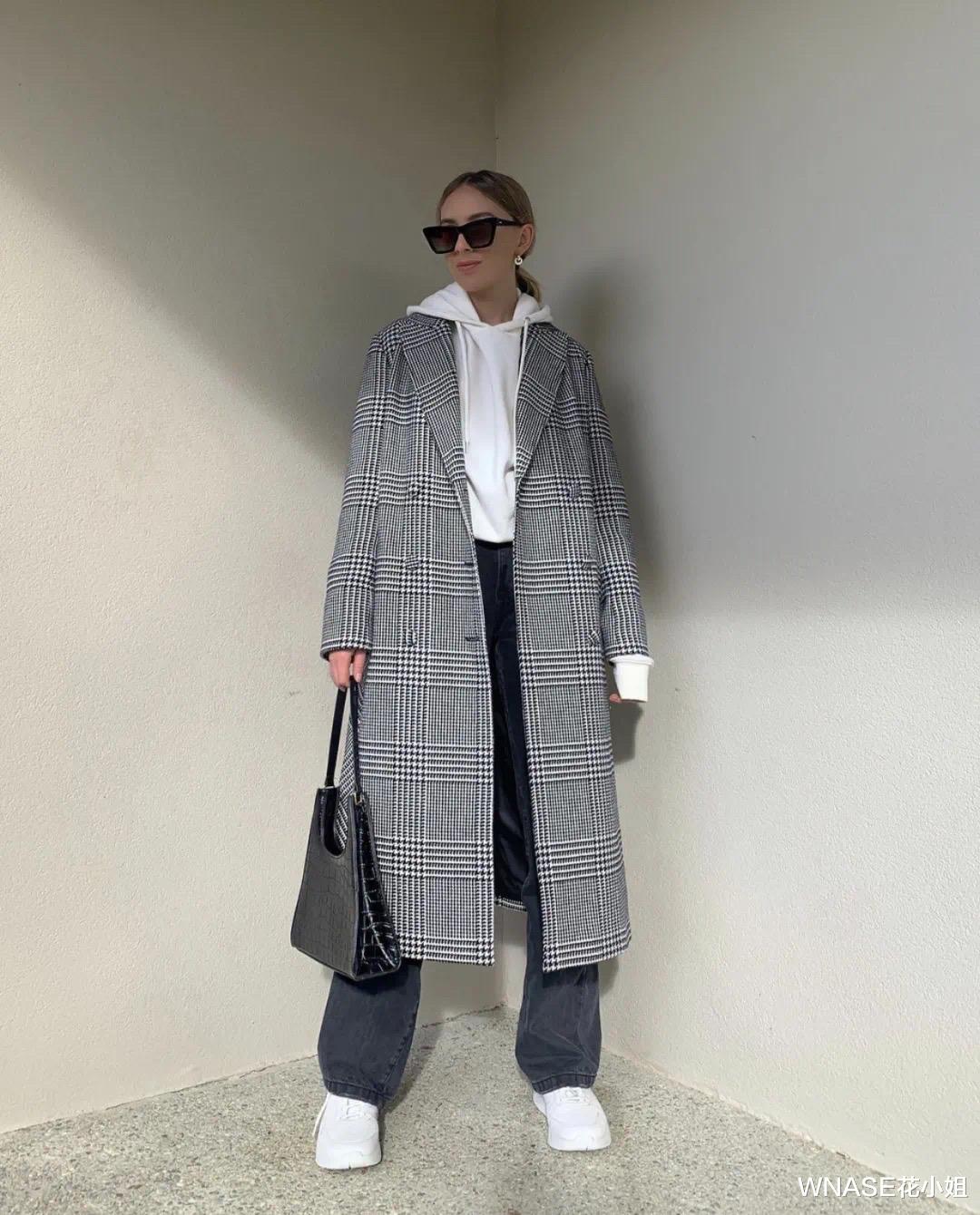 WNASE花小姐 刘诗诗这一身秋冬穿搭拿捏得太好了！复古高级还暖和，值得一试